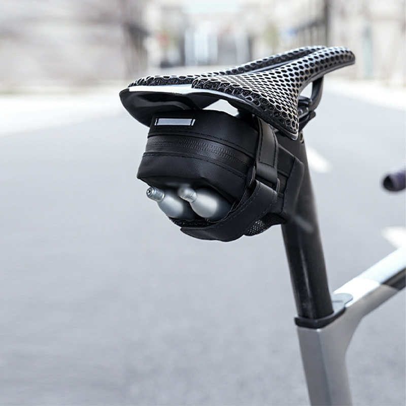 自転車サドルバッグ 大容量 防水 シート下バッグ サイクリン - Saddle Bag Under Seat のレビューと価格