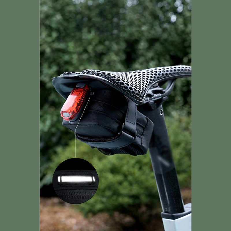 自転車サドルバッグ 大容量 防水 シート下バッグ サイクリン - Saddle Bag Under Seat のレビューと価格